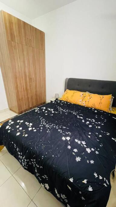 Klia Homestay Apartment - 2 Room Сепанг Екстериор снимка