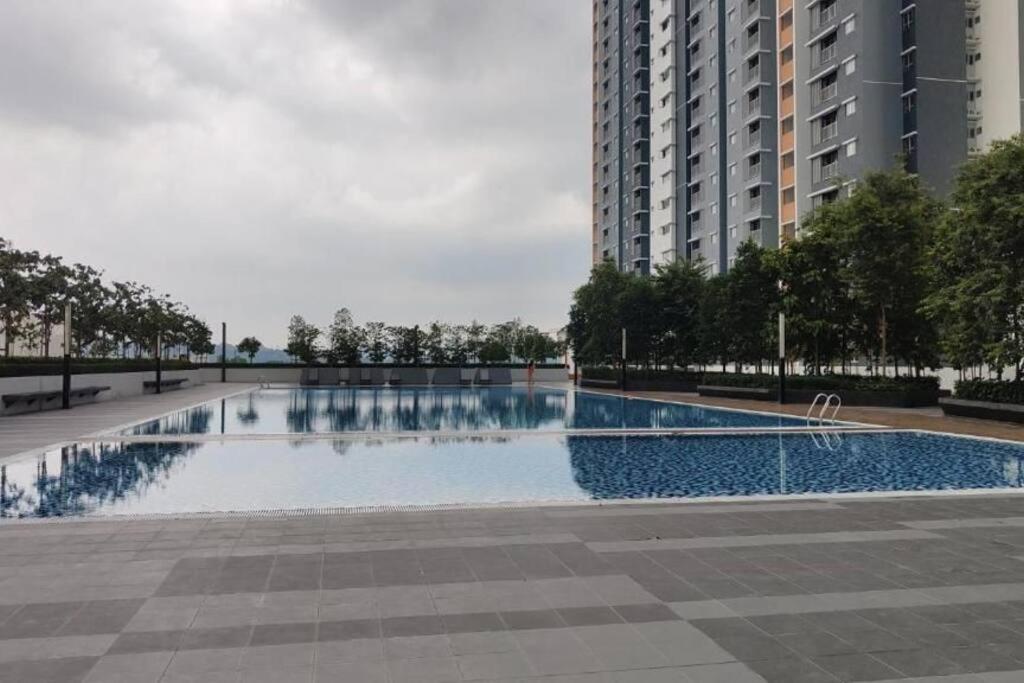 Klia Homestay Apartment - 2 Room Сепанг Екстериор снимка