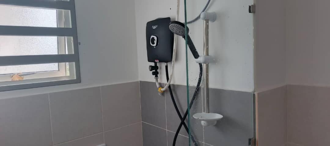 Klia Homestay Apartment - 2 Room Сепанг Екстериор снимка